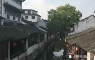 18岁脑瘫少年每天学习10小时希望梦圆大学，20多名小学生在互动中深受感动